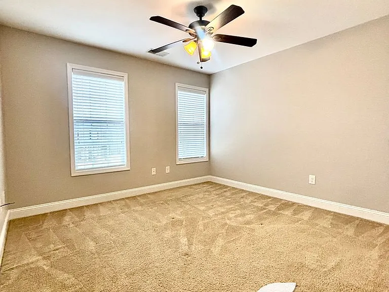 239 Fountain Grove Dr — Photo 37