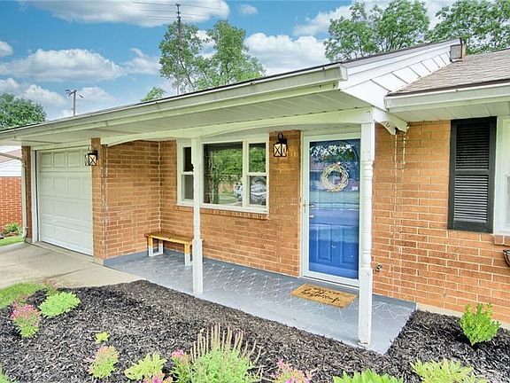 3rd image of 2873 Silvercliff Dr