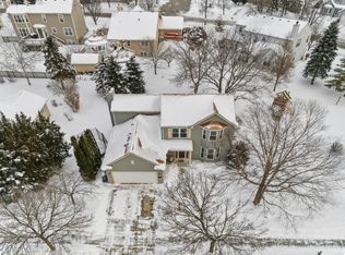 2337 Fox River Pkwy, Waukesha, WI 53189