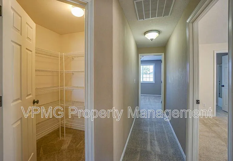 7205 NE 159th Ave — Photo 25
