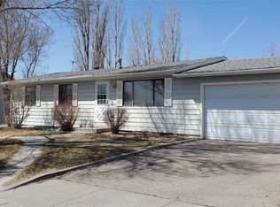 212 Mountain Rd, Rock Springs, WY 82901