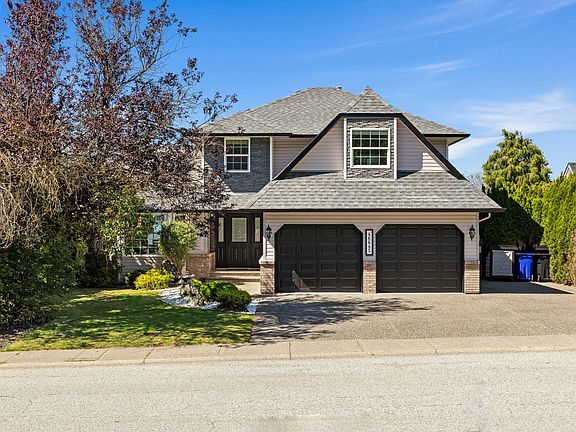 2nd image of 46645 Sylvan Dr