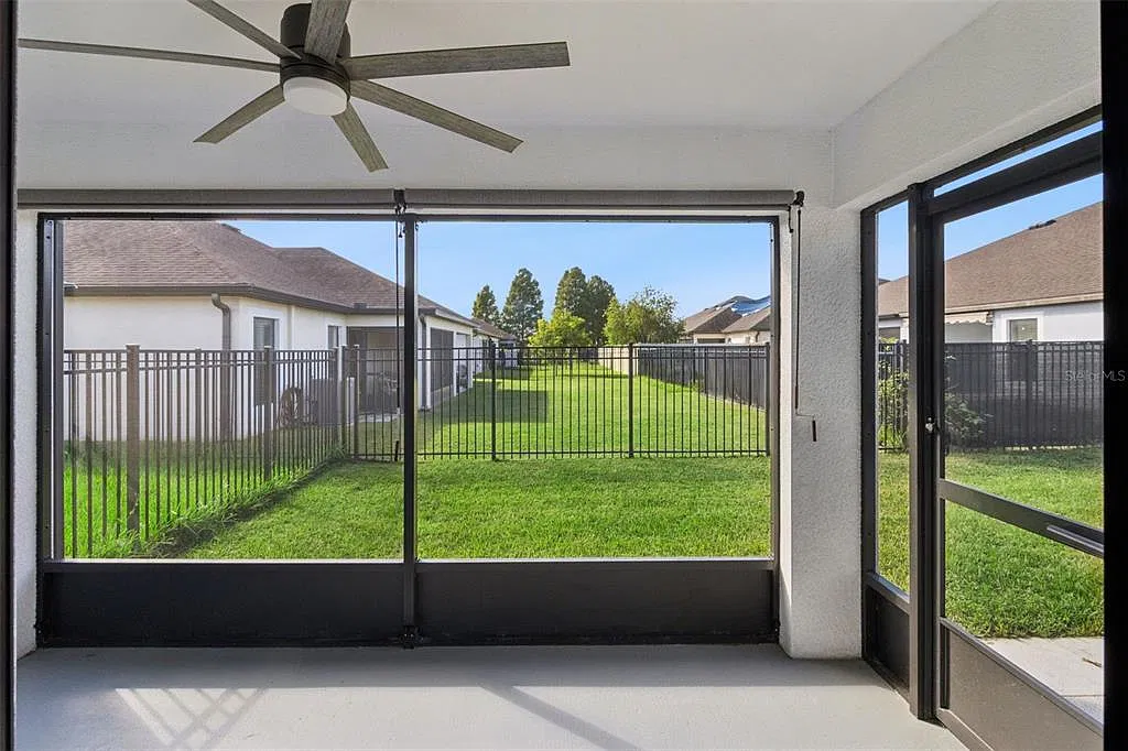 3 bed, 2.0 bath, 1516 sqft, $2,250 — Photo 2
