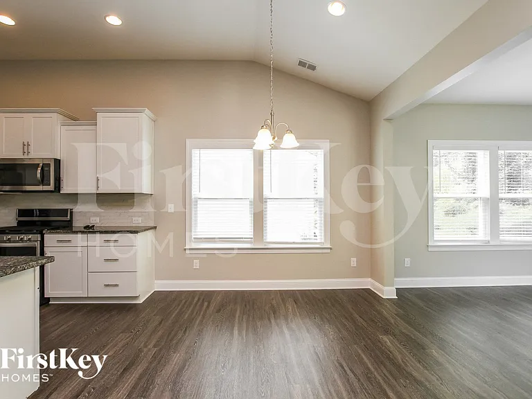 206 Paradise Hills Cir — Photo 4