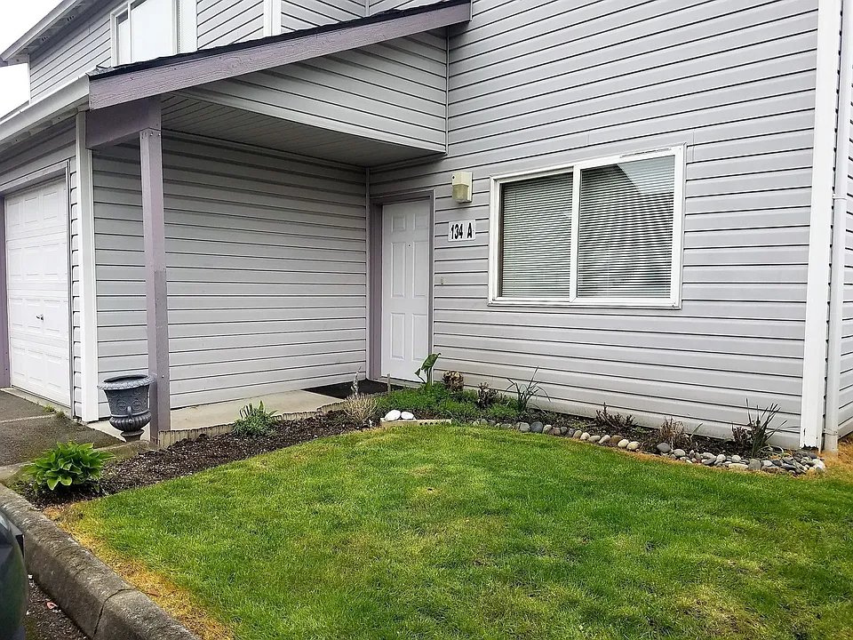 130 21st St SE