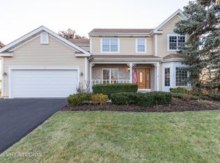 1151 Hummingbird Ln, Grayslake, IL 60030