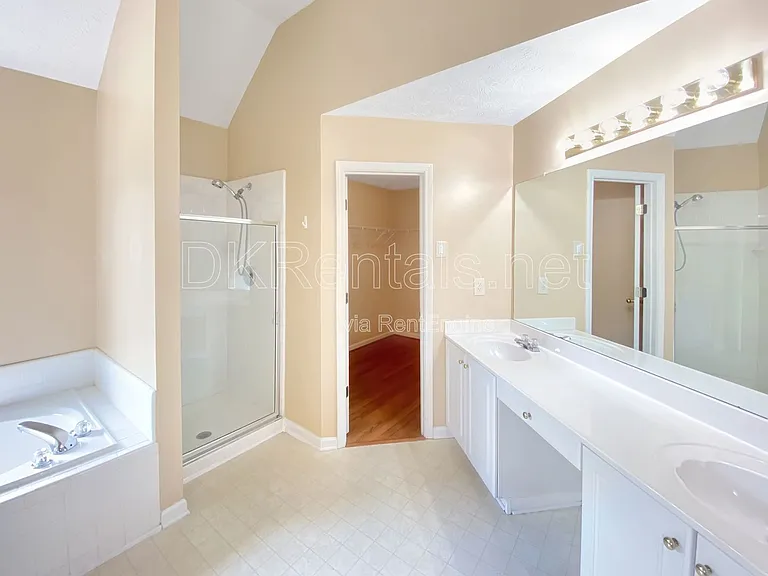 1704 Riverlanding Cir — Photo 11