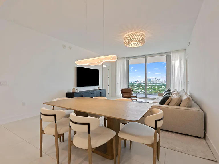 153 N Seabreeze Blvd #1903 — Photo 8