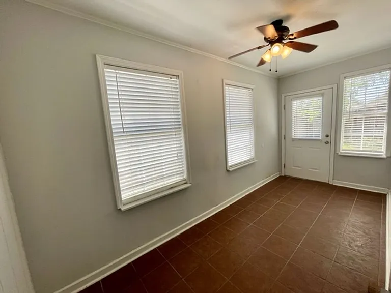 815 Boulevard De Lorleans — Photo 9