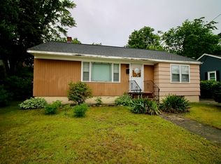 33 Willard St, Lowell, MA 01850