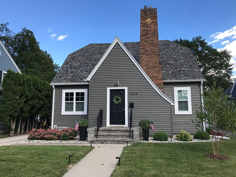 1305 Chestnut St — Photo 1