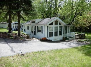 545 Glendale Dr, Edgerton, WI 53534