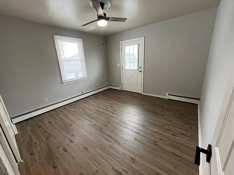 541 Admiral St #3 — Photo 11