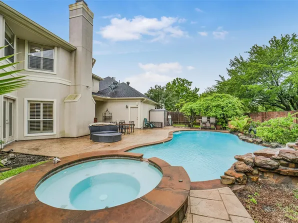 1523 Ashbury Park Dr, Houston, TX 77077