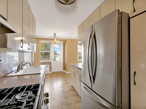 2483 West 16th Street image 8 of 16