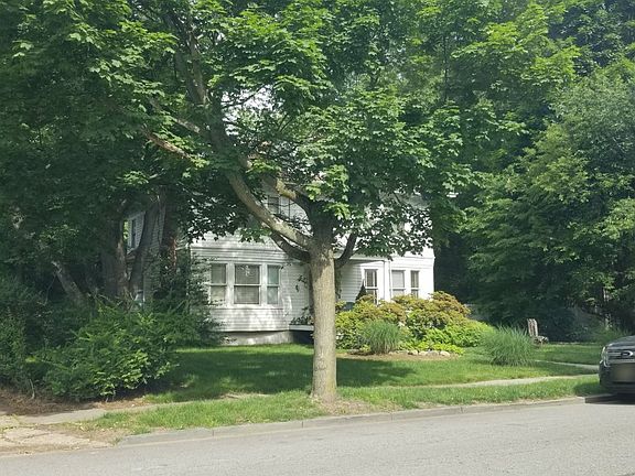 3rd image of 227 Midland Ave