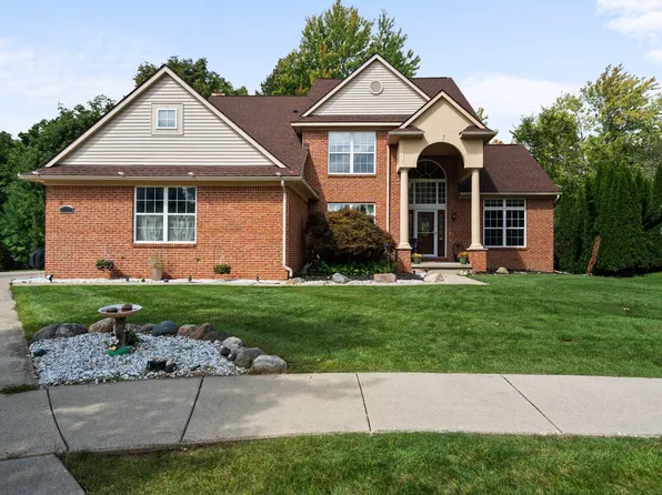 3195 Birchwood Ct, Ann Arbor, MI 48105