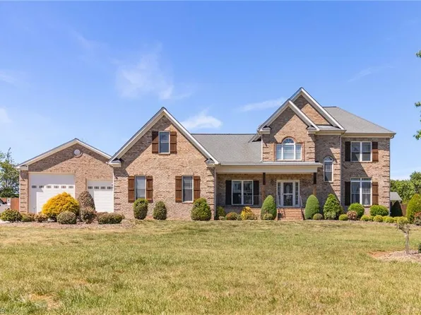 8204 Brotherstwo Rd, Colfax, NC 27235