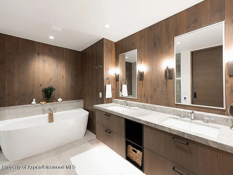 180 Wood Rd #302 — Photo 18