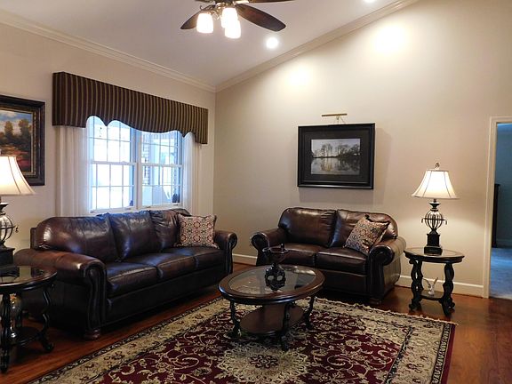 3rd image of 135 Cathedral Dr
