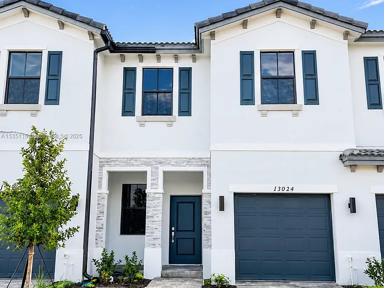 13030 SW 286th Ter #13026 — Photo 1