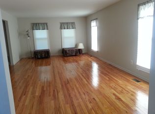 30 Compton Ct, Basking Ridge, NJ 07920