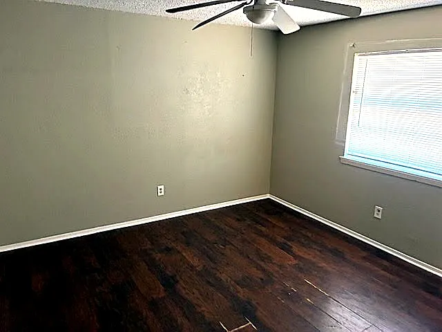 210 N Vandeveer St #7 — Photo 8