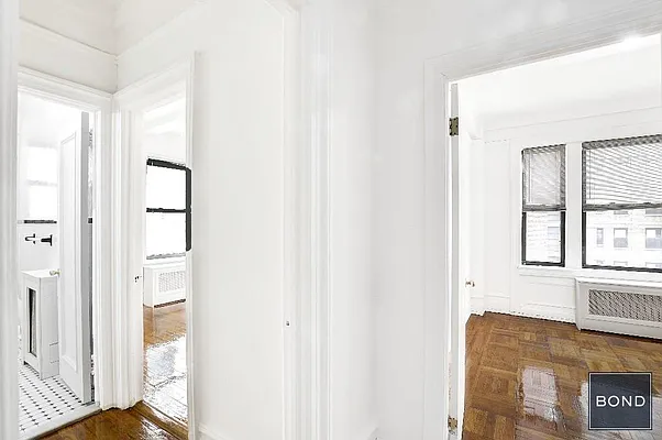 Rented by Bond New York | media 3