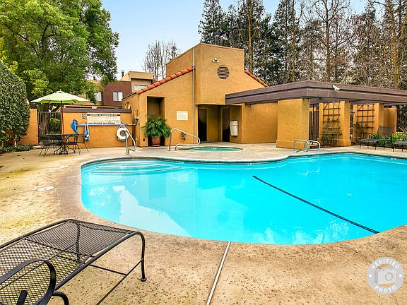 5th image of 2821 Lou Ann Dr APT 209