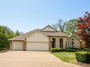 2710 Parkway Ln, Van Buren, AR 72956