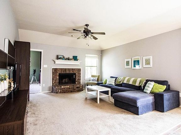 5th image of 1501 Carrigan Ln