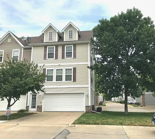 3153 SW Sharmin Ln Photo 1