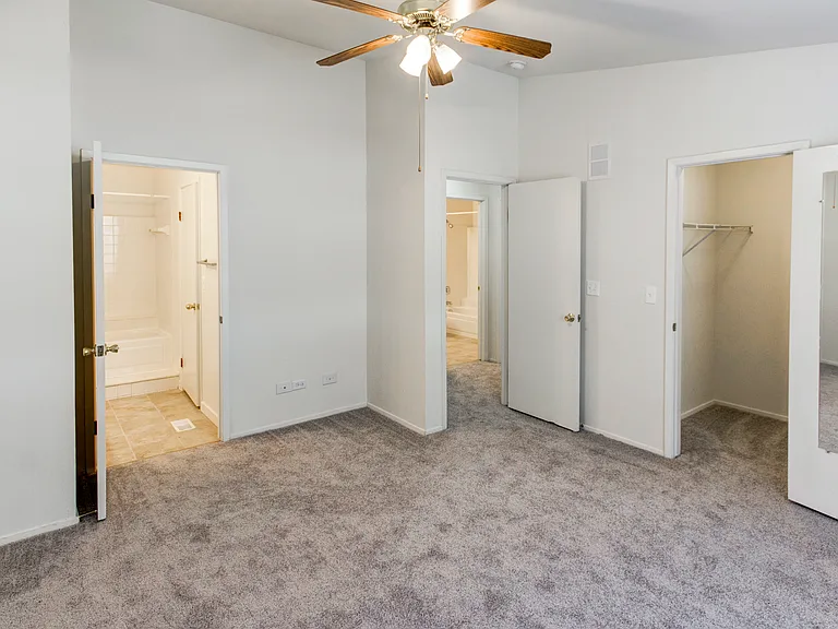 Waterford Greens Apartments and Townhomes — Photo 26