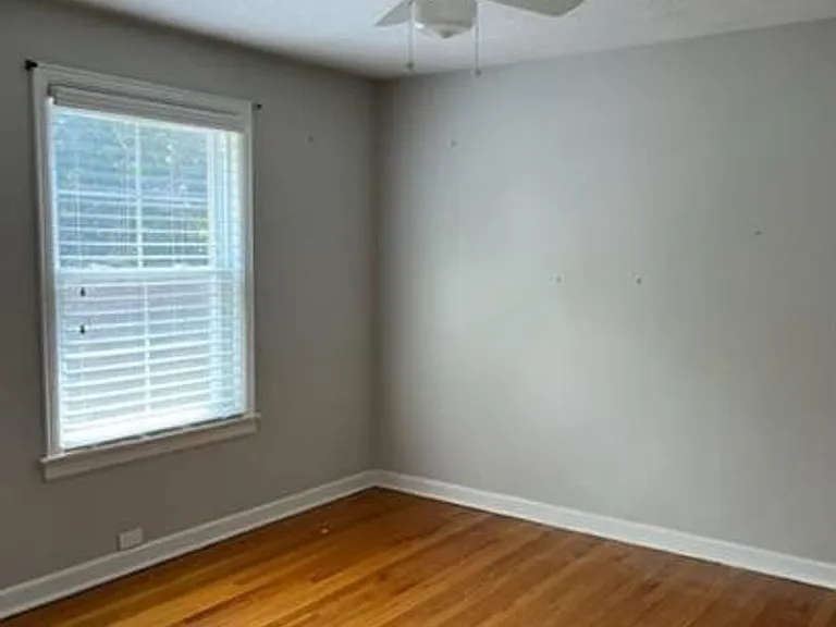 244 Elgin Ave #1 — Photo 11
