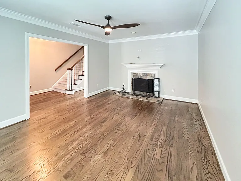 7500 Roswell Rd #11 — Photo 5