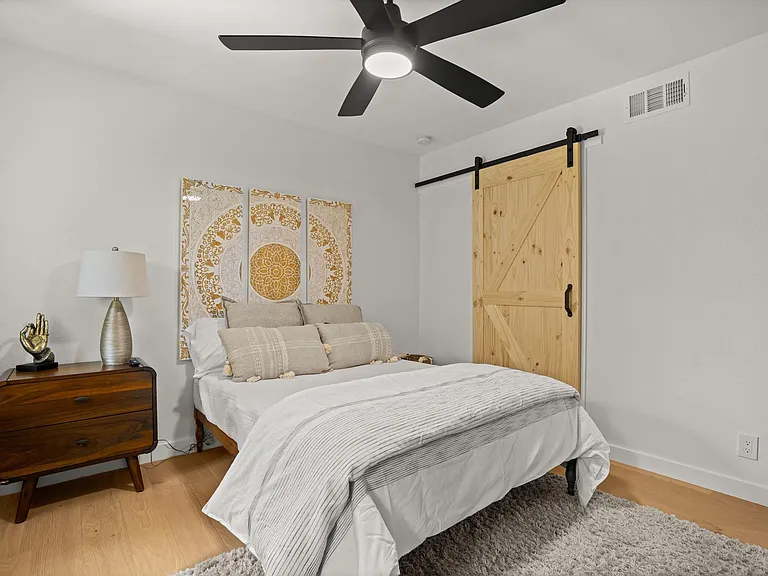 3904 Highland Dr — Photo 28