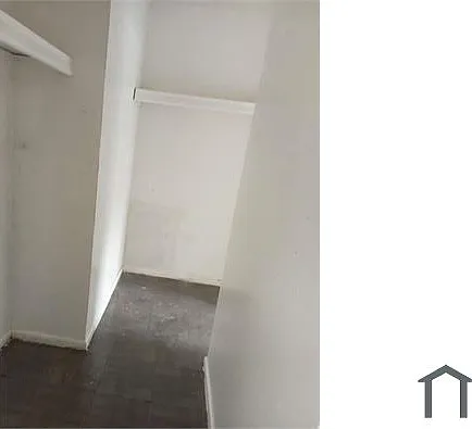 1202 E Houston St — Photo 7