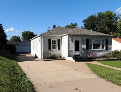 2025 W 3rd St, Dubuque, IA, 52001