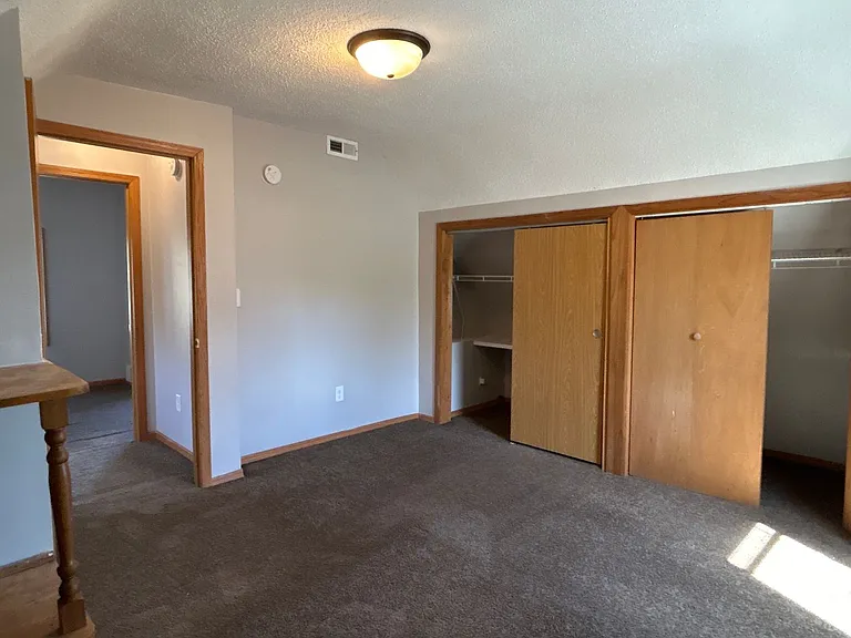 623 Maryland Ave E — Photo 13