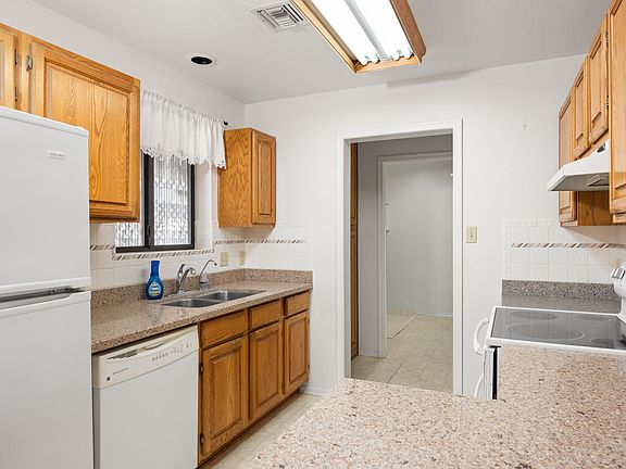 5th image of 13239 E 47th Dr