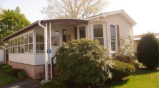 1st image of 8 Viola Dr