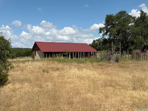 595 E Amman Rd, Bulverde, TX 78163