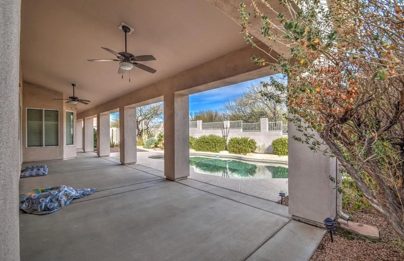 3 bed, 2.5 bath, 2343 sqft, $3,600 — Photo 4