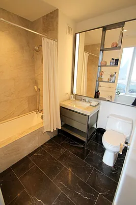 Rented by Nest Seekers International | media 38