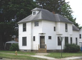 104 S 4th St, Niles, MI 49120