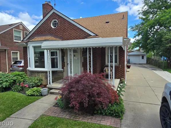 6130 Oakman Blvd, Dearborn, MI 48126