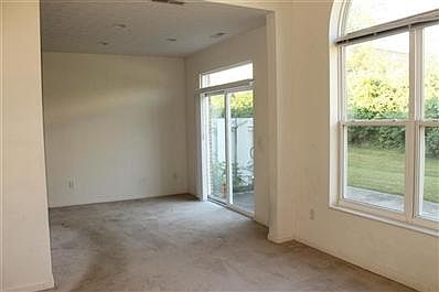 4th image of 9243 Great Lakes Cir