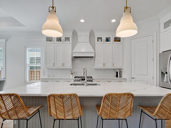 4th image of 6232 Mirage Way