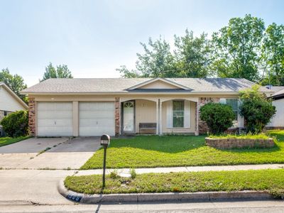 1909 Victoria Dr, Arlington, TX, 76012