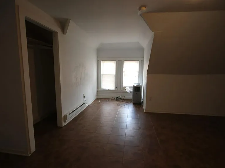 755 Academy St — Photo 6